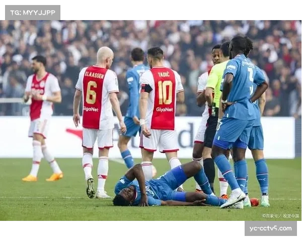 通讯：那不勒斯街头壁画更新，描绘奥斯梅恩带领球队赢得意甲冠军的场景